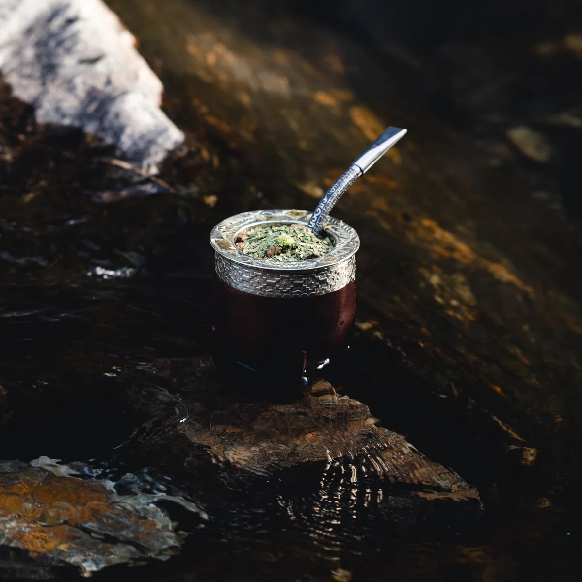 YVY MATÉ Kit Maté Impérial | Pack Calebasse Impériale, Bombilla Ciselée et 1 poche de Yerba Mate Vert Bio 500g | Ensemble Complet pour Amateur averti | Fabrication Artisanale en Uruguay